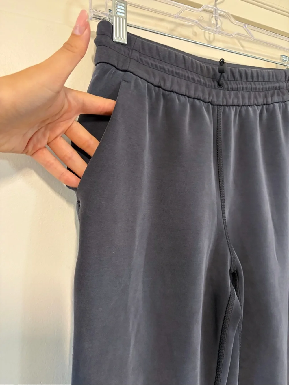 Lululemon Softstreme Pant 4 in “black”